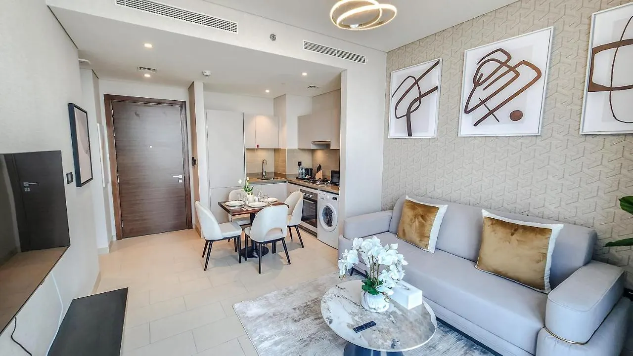 Stay By Latinem Luxury 1Br Holiday Home Cvr A1513 Near Burj Khalifa Dubai Apartment