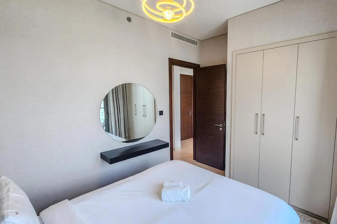Stay By Latinem Luxury 1Br Holiday Home Cvr A1513 Near Burj Khalifa Dubai Apartment